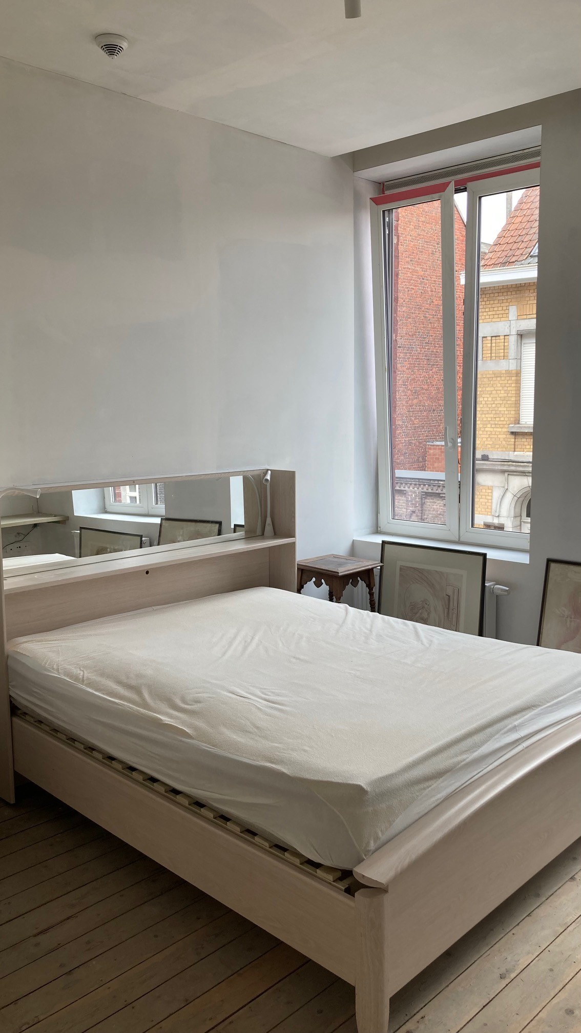 08 slaapkamer aan de straat kant