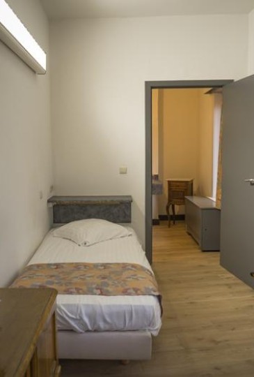 ruime een persoonskamer in de toren